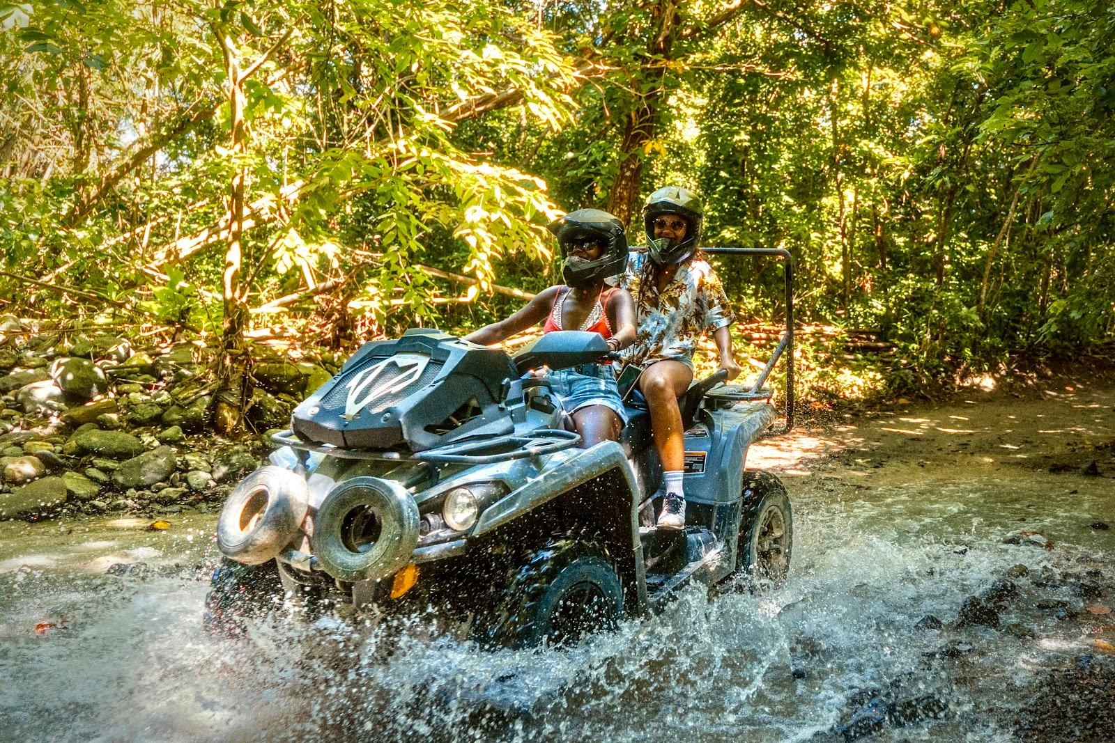 Google owner photo. Attribution: Carabalí Rainforest Park (https://maps.google.com/maps/contrib/114817579959779790893)