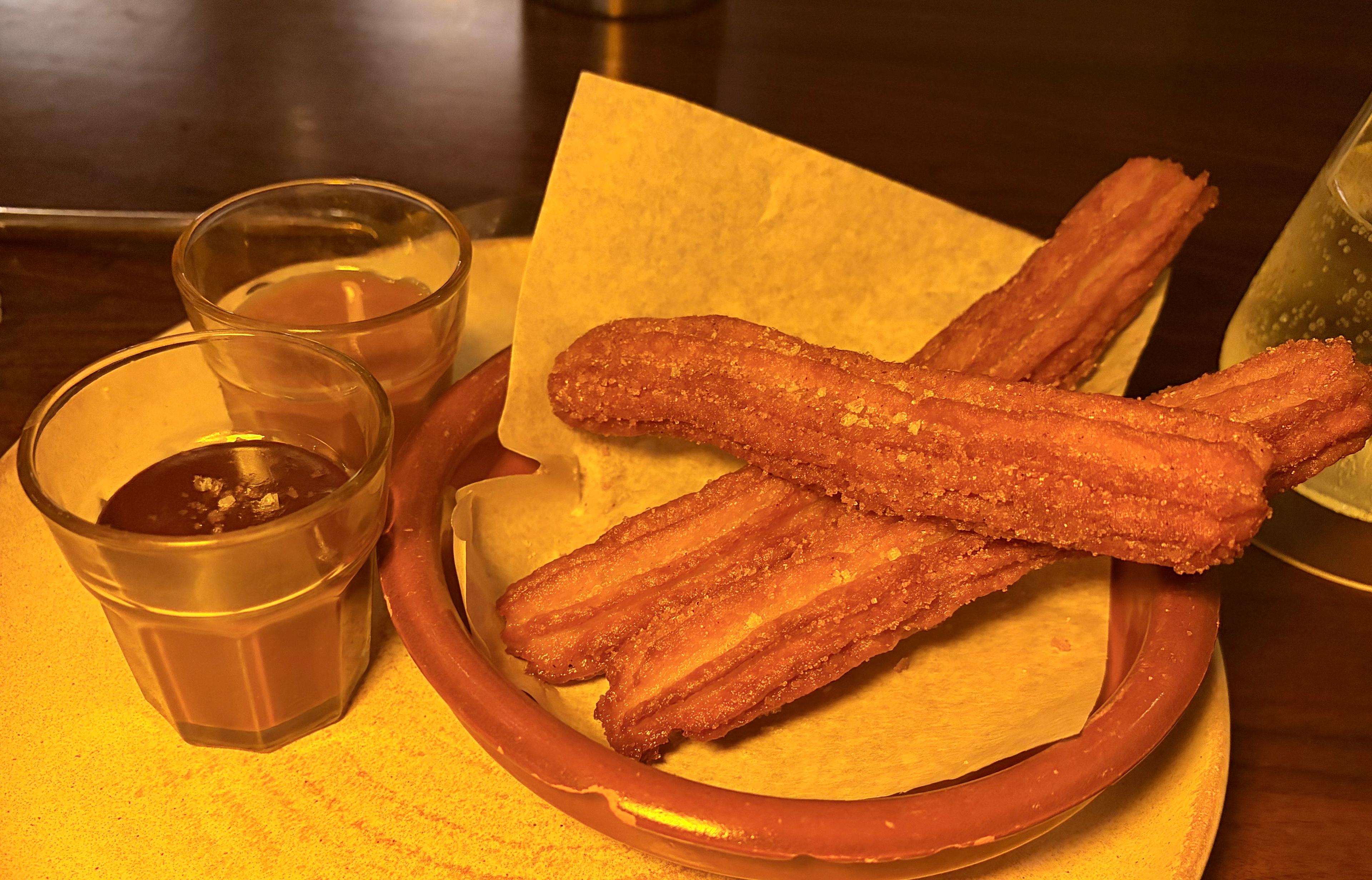 Churros de Andaluz con chocolate y caramelo