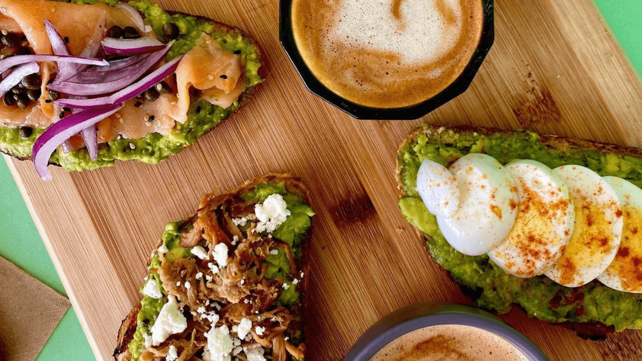 spotlight-stuffed-avocado