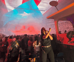 LSPR interpreter Emely Fontánez during Bad Bunny's concert. (Provided by National Interpreters Puerto Rico)