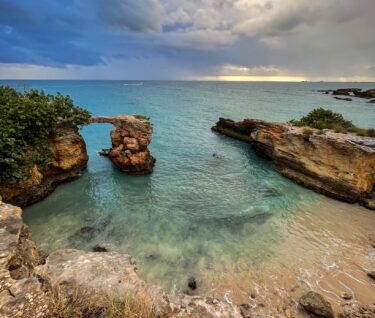 Puente de Piedra de Cabo rojo