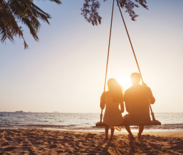 Date on the beach