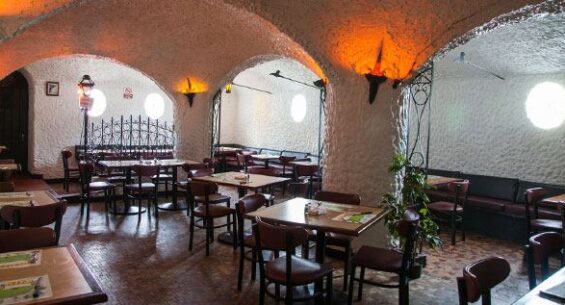 La Cueva del Chicken Inn image