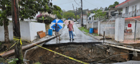 Socavón en Aguas Buenas por las inundaciones