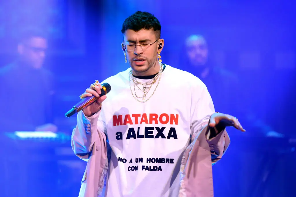 Bad Bunny en The Tonight Show con mensaje sobre Alexa