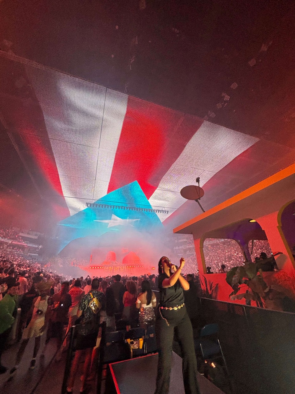 Tercer concierto de la Residencia de Bad Bunny con intérpretes de LSPR