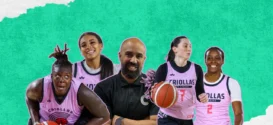 Jugadoras de las Criollas de Caguas y el dirigente Xavier Aponte.