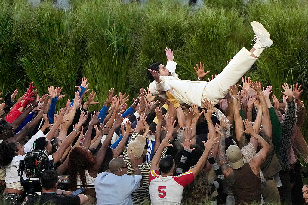 Bad Bunny en el escenario del Super Bowl